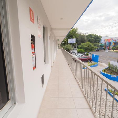 Expo Hotel Guadalajara - Zona Expo Frente Al Centro De Convenciones Ngoại thất bức ảnh