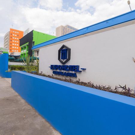 Expo Hotel Guadalajara - Zona Expo Frente Al Centro De Convenciones Ngoại thất bức ảnh