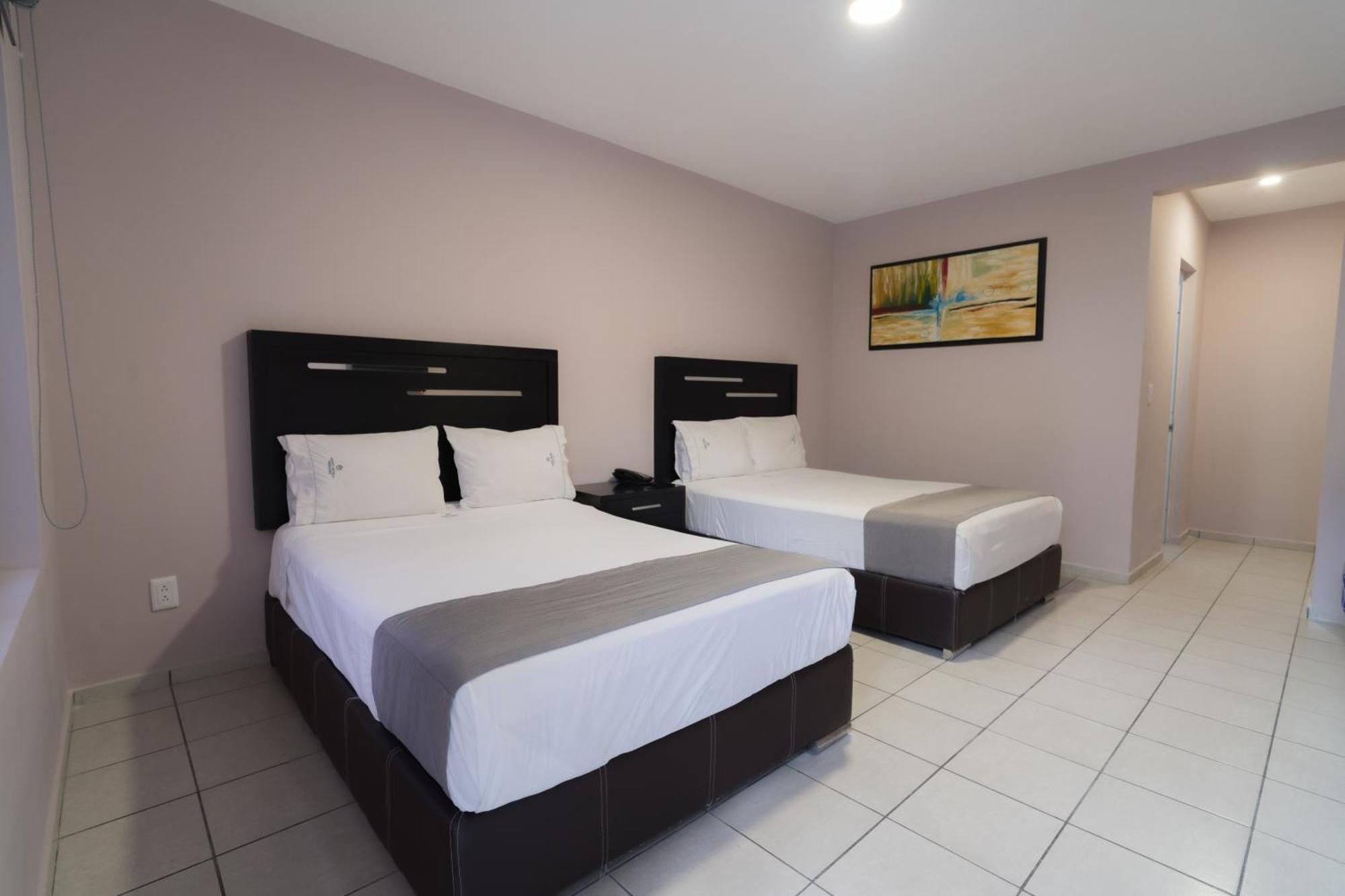 Expo Hotel Guadalajara - Zona Expo Frente Al Centro De Convenciones Ngoại thất bức ảnh