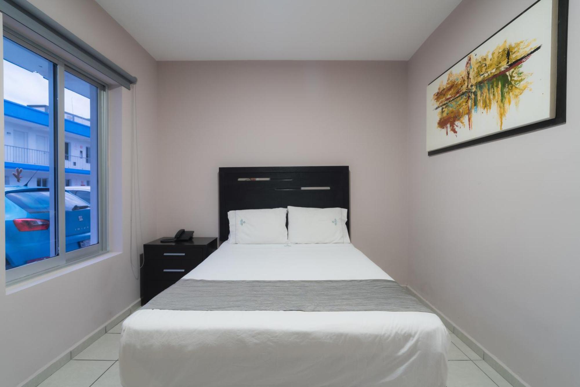 Expo Hotel Guadalajara - Zona Expo Frente Al Centro De Convenciones Ngoại thất bức ảnh