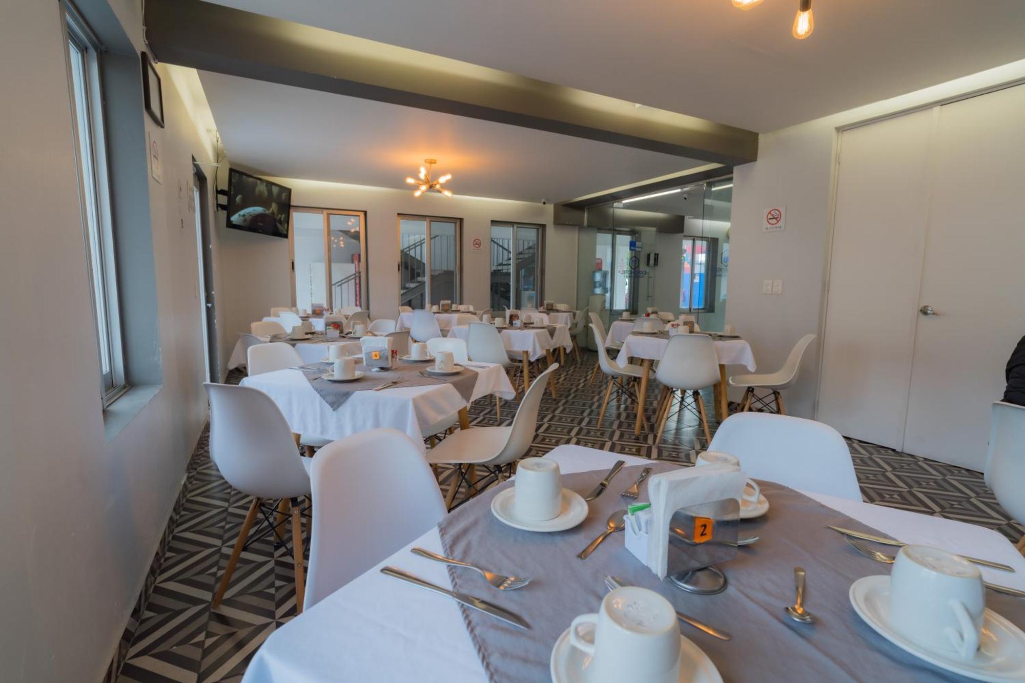 Expo Hotel Guadalajara - Zona Expo Frente Al Centro De Convenciones Ngoại thất bức ảnh